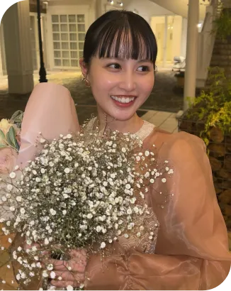 みくの広告に掲載された本人紹介の写真
